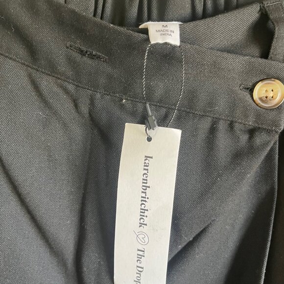 Womens Medium Black Wide Leg Cargo Slacks NWT - Picture 2 of 3